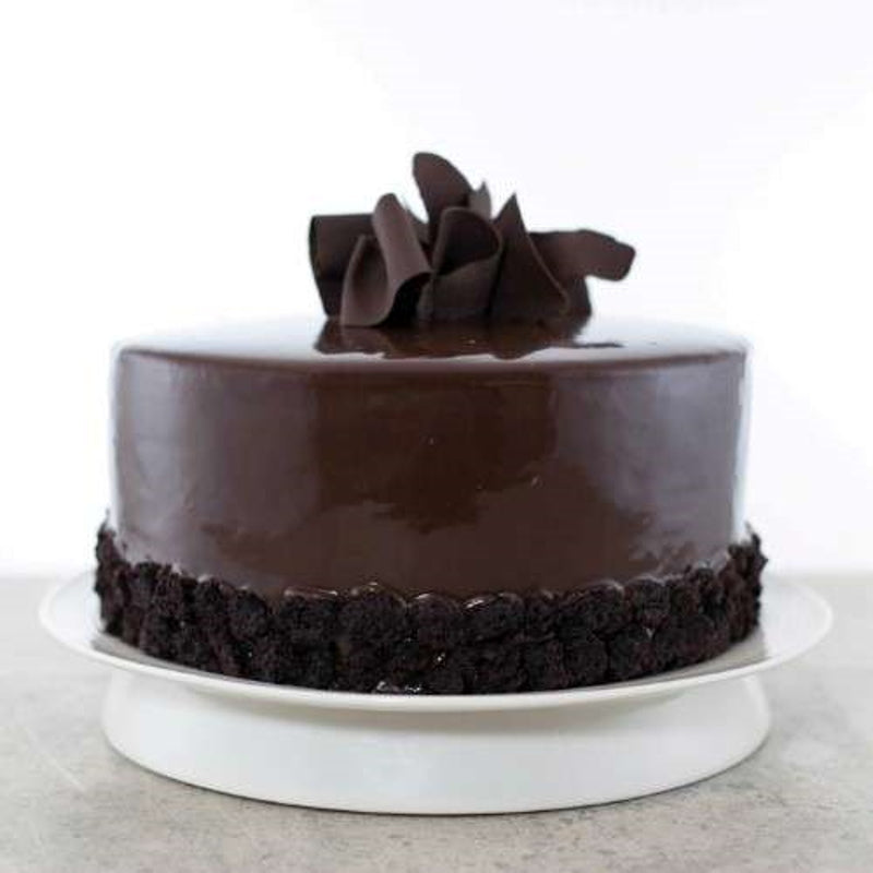 Five Star Round Shape Dark Chocolate Cake