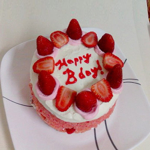 Half Kg Strawberry Birthday Cake