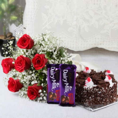 Bouquet of Red Roses with Chocolate Combo