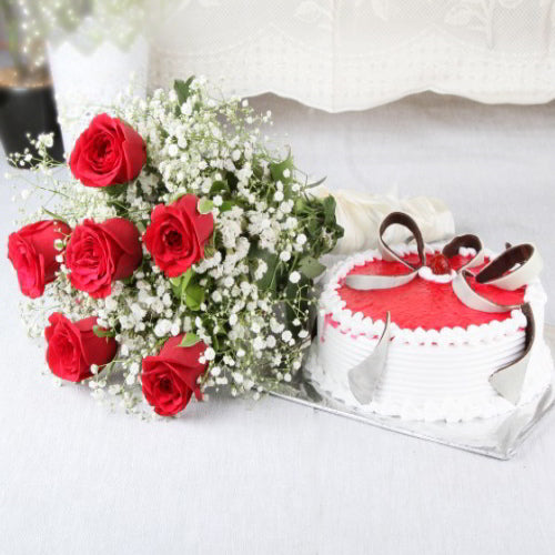 Bouquet of Red Rose with Strawberry Cake Combo