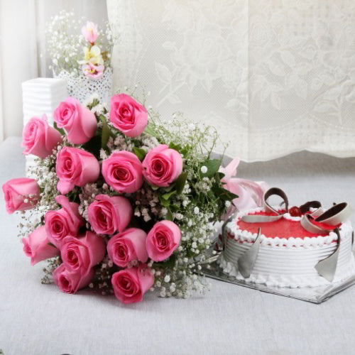 Hamper of Pink Roses with Strawberry Cake