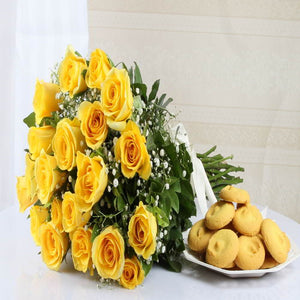 Bouquet of Yellow Roses with Cookies
