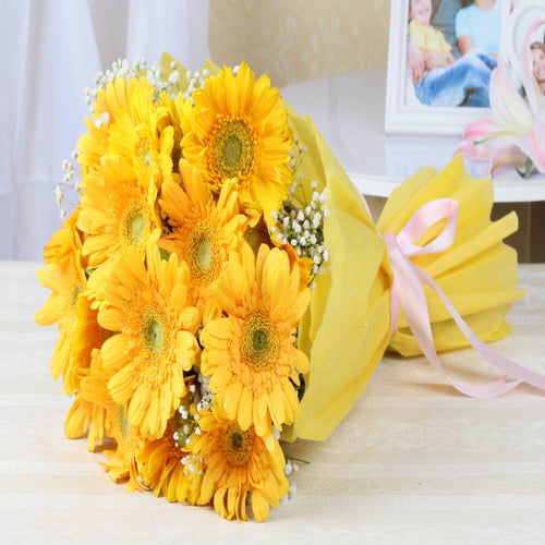 Pleasant Fifteen Yellow Gerberas Bouquet