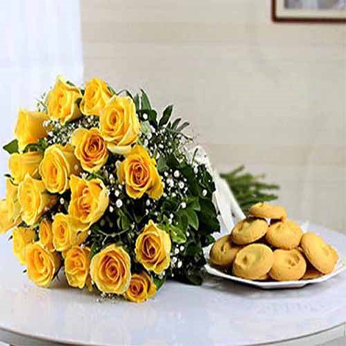 Yellow Roses Bouquet with Cookies