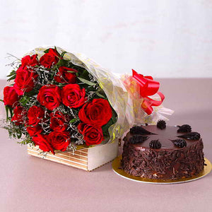 Fresh 15 Red Roses Bouquet with Choco Chips Chocolate Cake