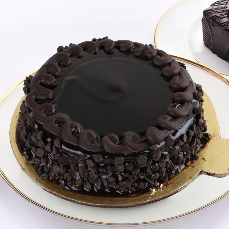 Choco Chocolate Chips Round Shape Cake