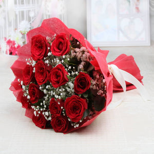 Bouquet of Twelve Rousing Red Roses
