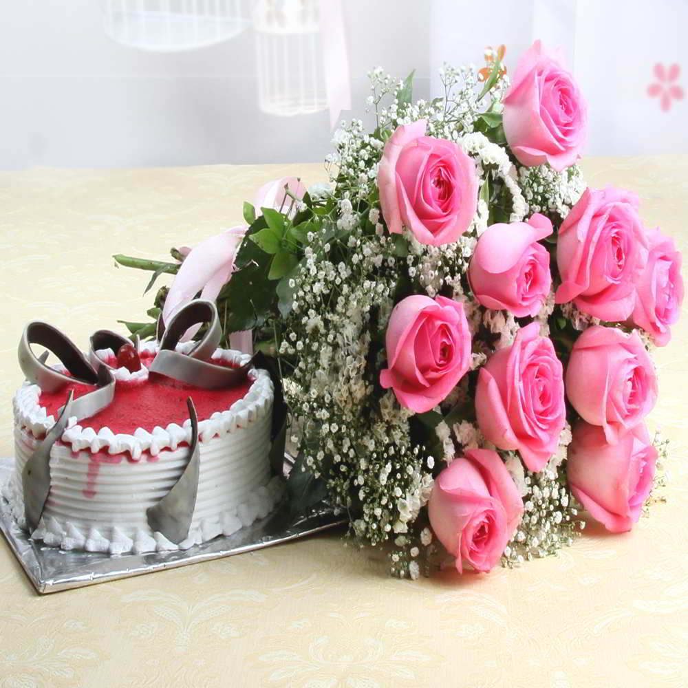Bouquet of Pink Roses with Strawberry Cake Combo