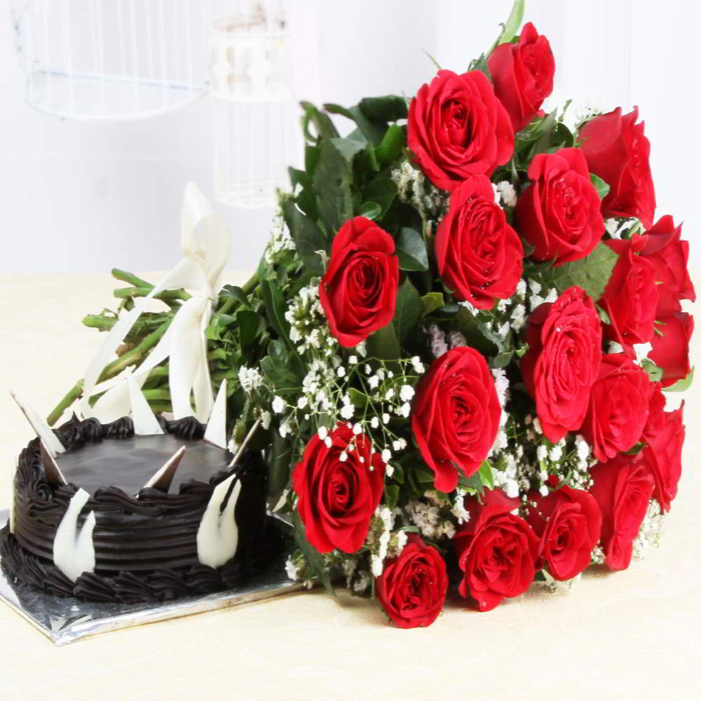 Half Kg Dark Chocolate Cake with Eighteen Roses